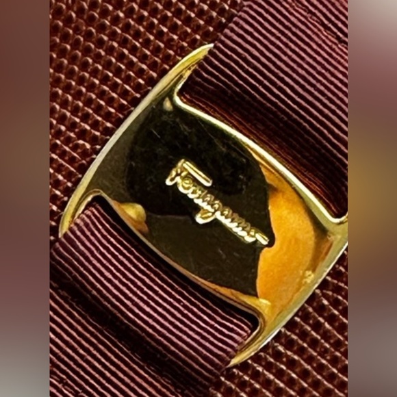 SALE ✅Salvatore Ferragamo Vintage Lizard Embossed Leather Bifold Unisex Wallet - Picture 10 of 16